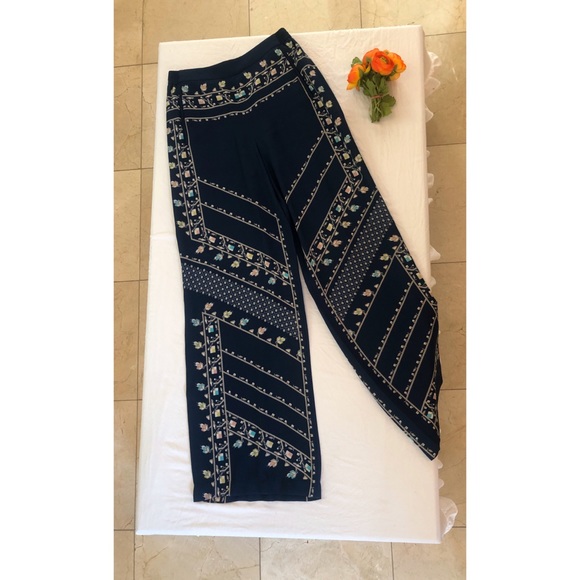 BCBGMaxAzria Navy Print Pants - Picture 4 of 4